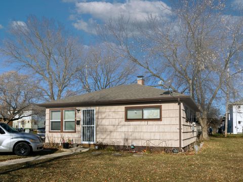 Photo of 6012 W Carmen Ave, Milwaukee, WI 53218 (MLS # 1948585)