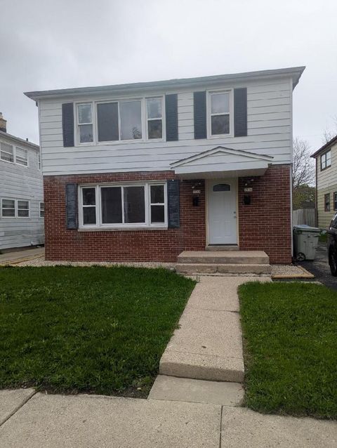 Photo of 2516 N 56th St, Milwaukee, WI 53210 (MLS # 1963423)