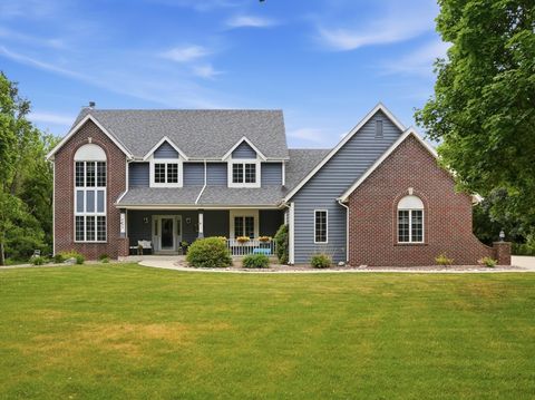Photo of 4695 Catherine Ct, Brookfield, WI 53072 (MLS # 1967086)
