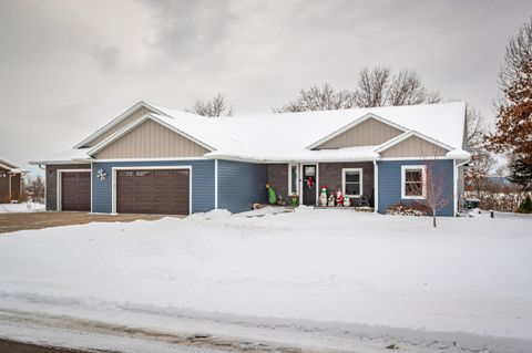 Photo of 6805 Sand Prairie Ct, Holland, WI 54636 (MLS # 1945054)