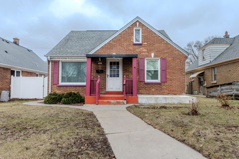 Photo of 3221 W Oklahoma Ave, Milwaukee, WI 53215 (MLS # 1953055)