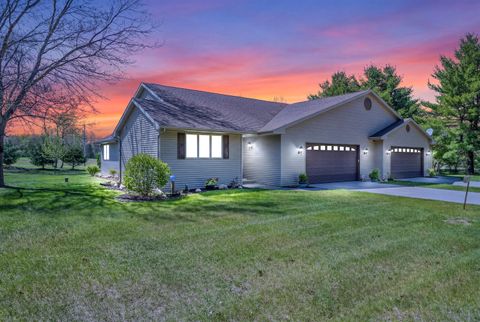 Photo of N483 20th Rd, Marion, WI 54960 (MLS # 1962698)