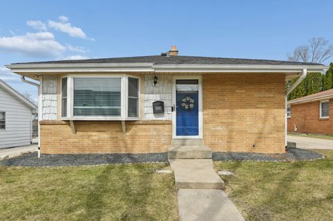 Photo of 9826 W Menomonee Park Ct, Milwaukee, WI 53225 (MLS # 1955267)