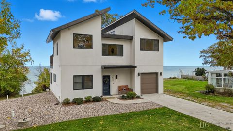 Photo of 8609 Lakeshore Dr, Pleasant Prairie, WI 53158 (MLS # 1940666) Photo of 8609 Lakeshore Dr, Pleasant Prairie, WI 53158 (MLS # 1940666)