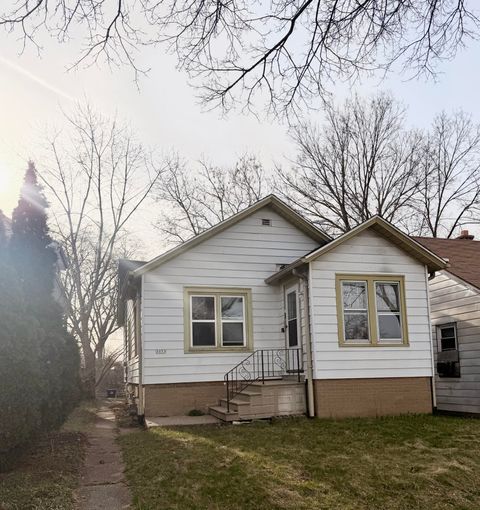 Photo of 5053 N 28th St, Milwaukee, WI 53209 (MLS # 1958890)