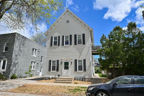 Photo of 2440 S Wentworth Ave, Milwaukee, WI 53207 (MLS # 1962350)