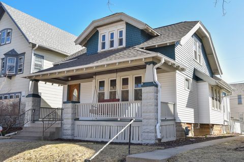 Photo of 2662 N 41st St, Milwaukee, WI 53210 (MLS # 1911326)