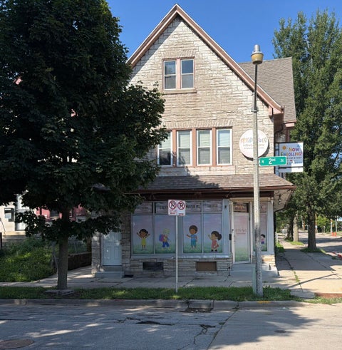 Photo of 3477 N 2nd St, Milwaukee, WI 53212 (MLS # 1977986)