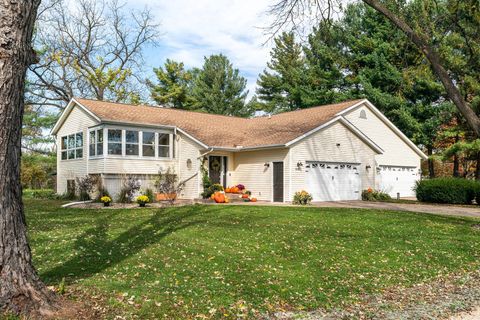 Photo of N7241 Jelle St, Holland, WI 54636 (MLS # 1959330)