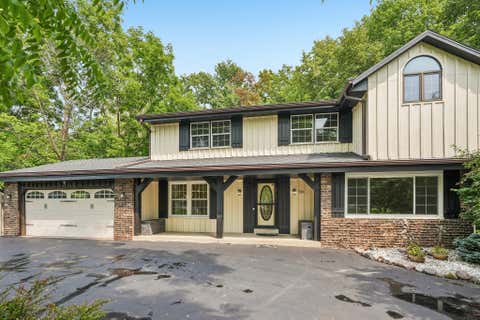 Photo of 5360 S 43rd St, Greenfield, WI 53220 (MLS # 1976013)