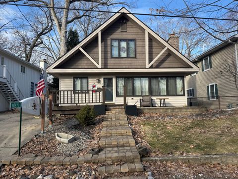 Photo of N1577 Shore Haven Dr, Linn, WI 53125 (MLS # 1951900)