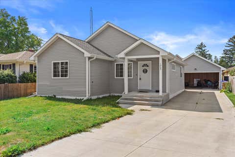 Photo of 1905 34th St, Kenosha, WI 53140 (MLS # 1973933)