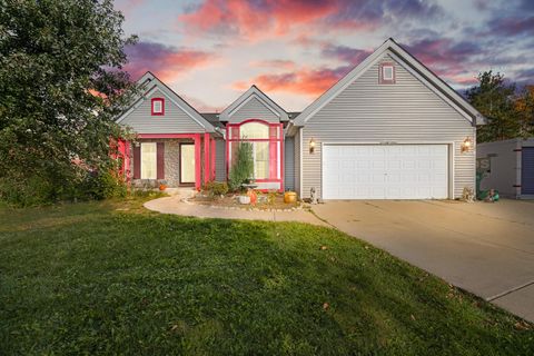 Photo of W144N10968 Fond du Lac Ave, Germantown, WI 53022 (MLS # 1940081)