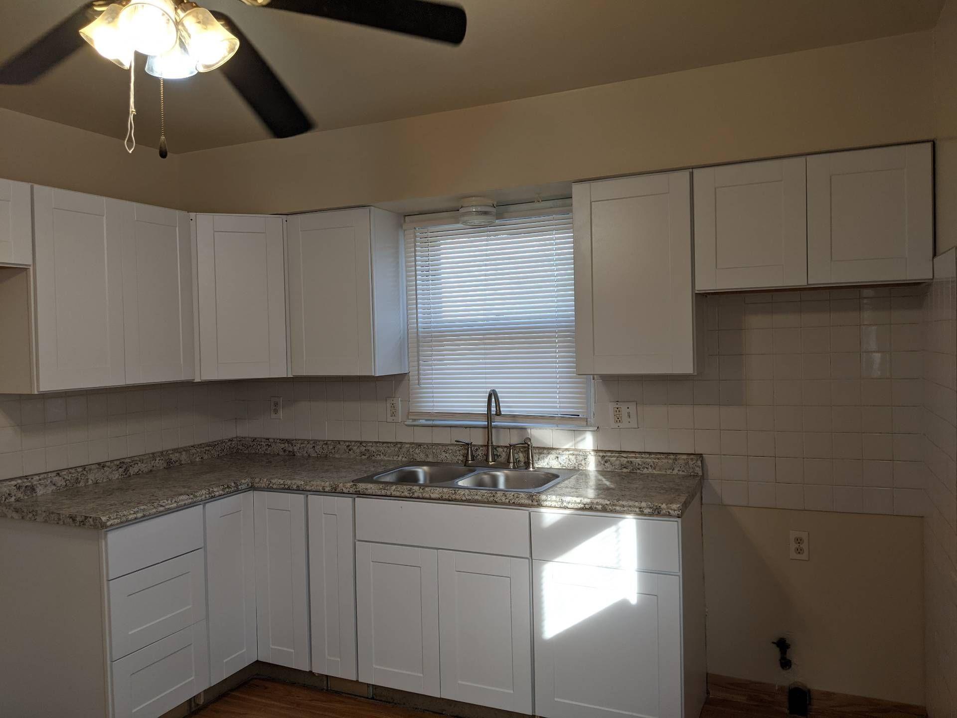 Milwaukee, Wisconsin 53218, United States, 3 Bedrooms Bedrooms, ,1 BathroomBathrooms,Residential,Active,171595