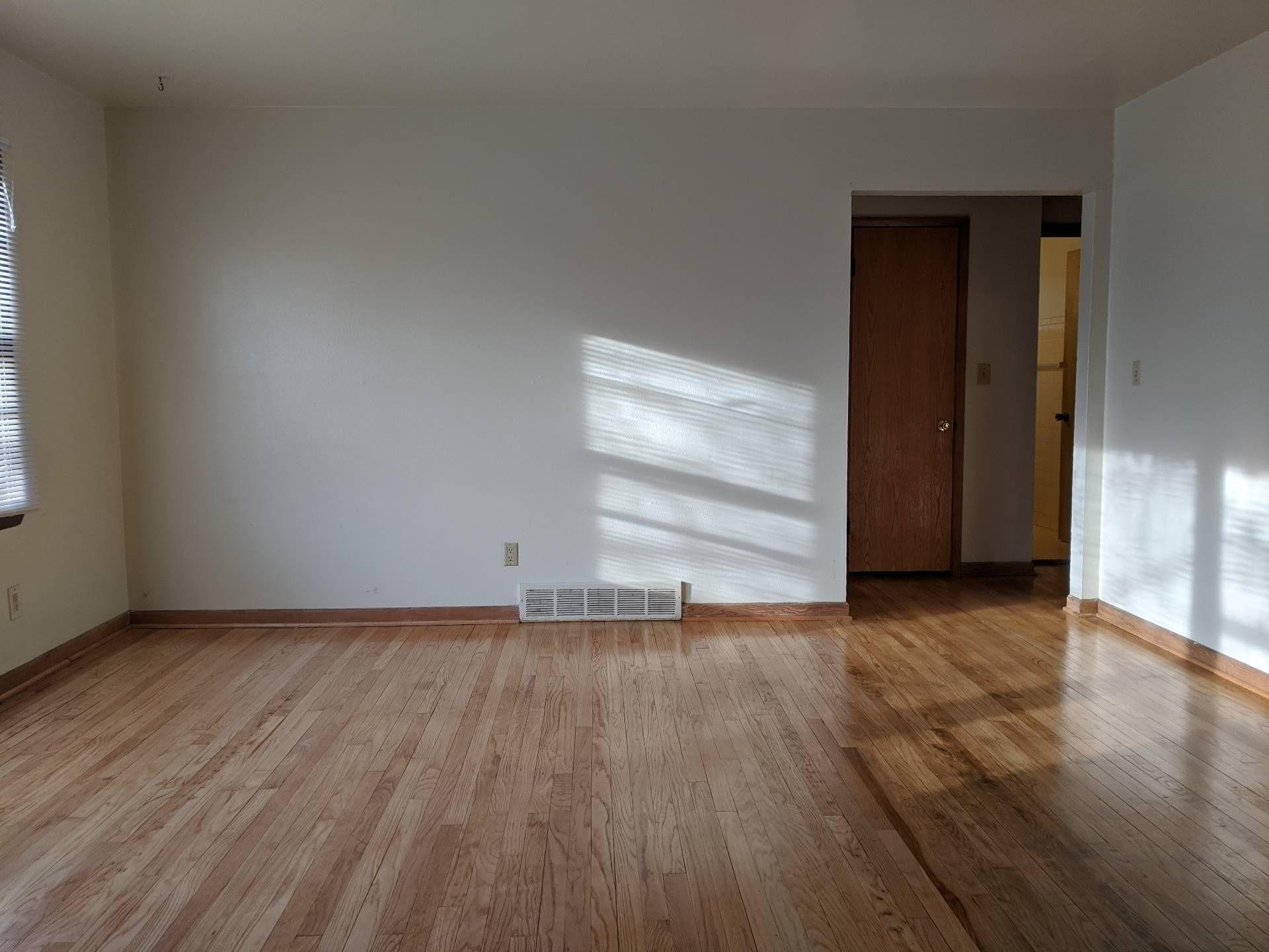 Milwaukee, Wisconsin 53218, United States, 3 Bedrooms Bedrooms, ,1 BathroomBathrooms,Residential,Active,171595