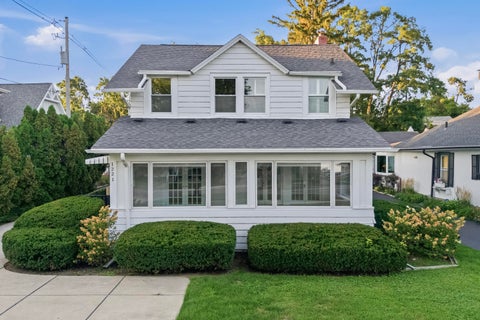Photo of 1221 W Main St, Lake Geneva, WI 53147 (MLS # 1977021)