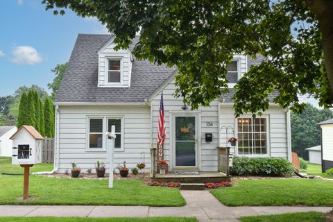 Photo of 136 S Garfield Ave, Port Washington, WI 53074 (MLS # 1926487)