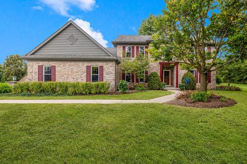 Photo of 935 Auburn Ct, Brookfield, WI 53045 (MLS # 1934876)