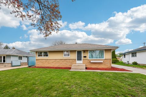 Photo of 3404 S 73rd St, Milwaukee, WI 53219 (MLS # 1960349)