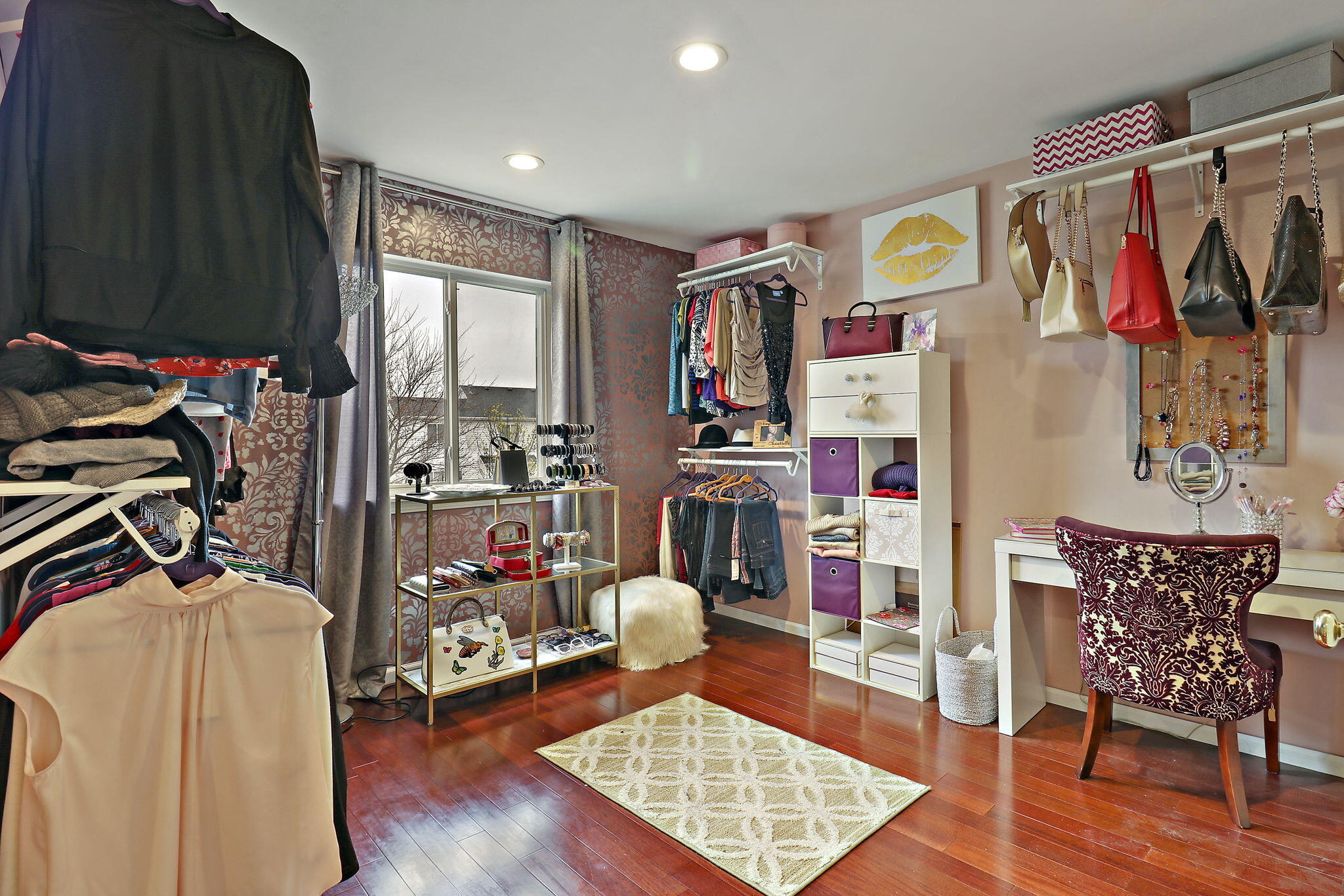 Kenosha, Wisconsin 53142, United States, 3 Bedrooms Bedrooms, ,3 BathroomsBathrooms,Residential,Pending,123463