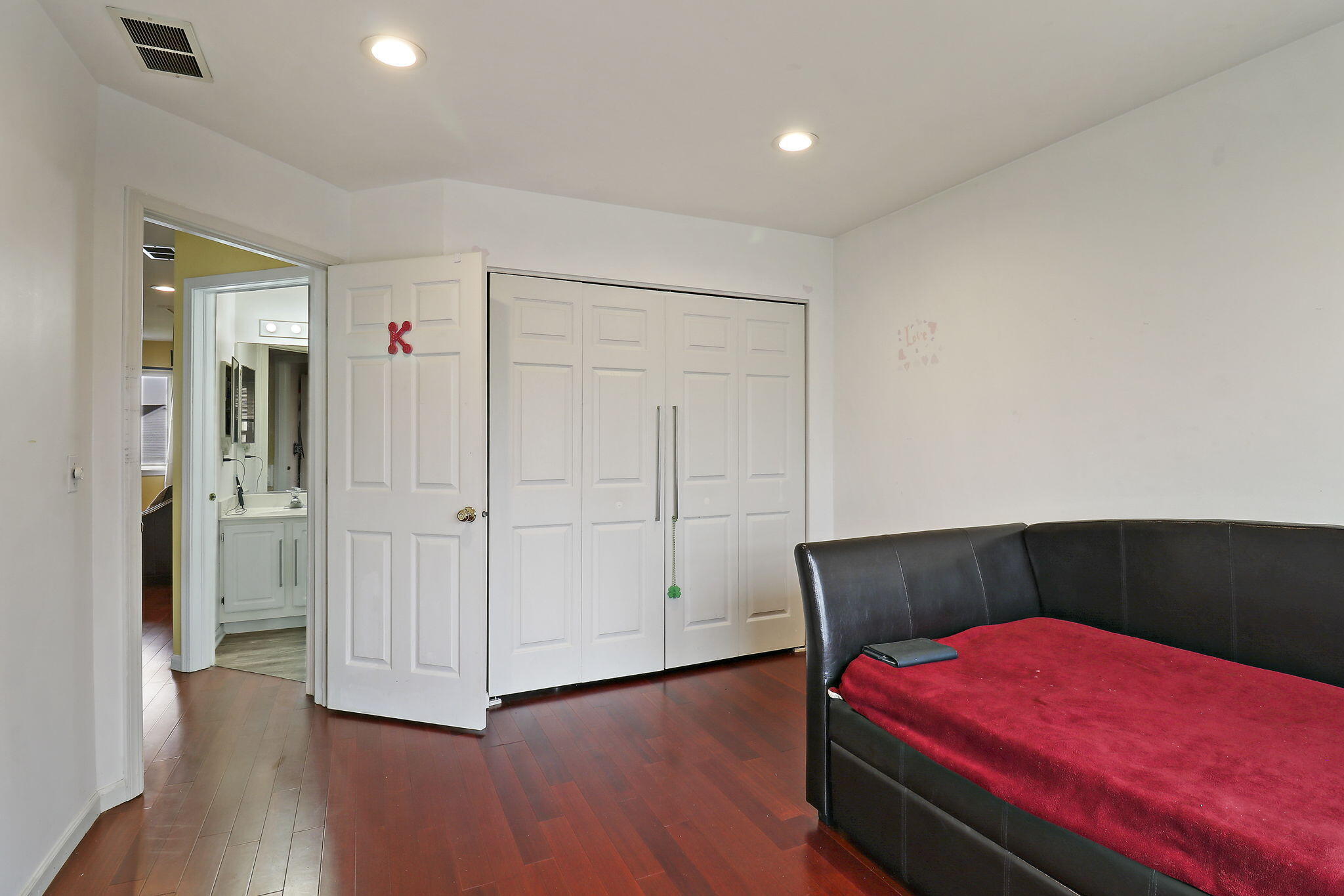 Kenosha, Wisconsin 53142, United States, 3 Bedrooms Bedrooms, ,3 BathroomsBathrooms,Residential,Pending,123463