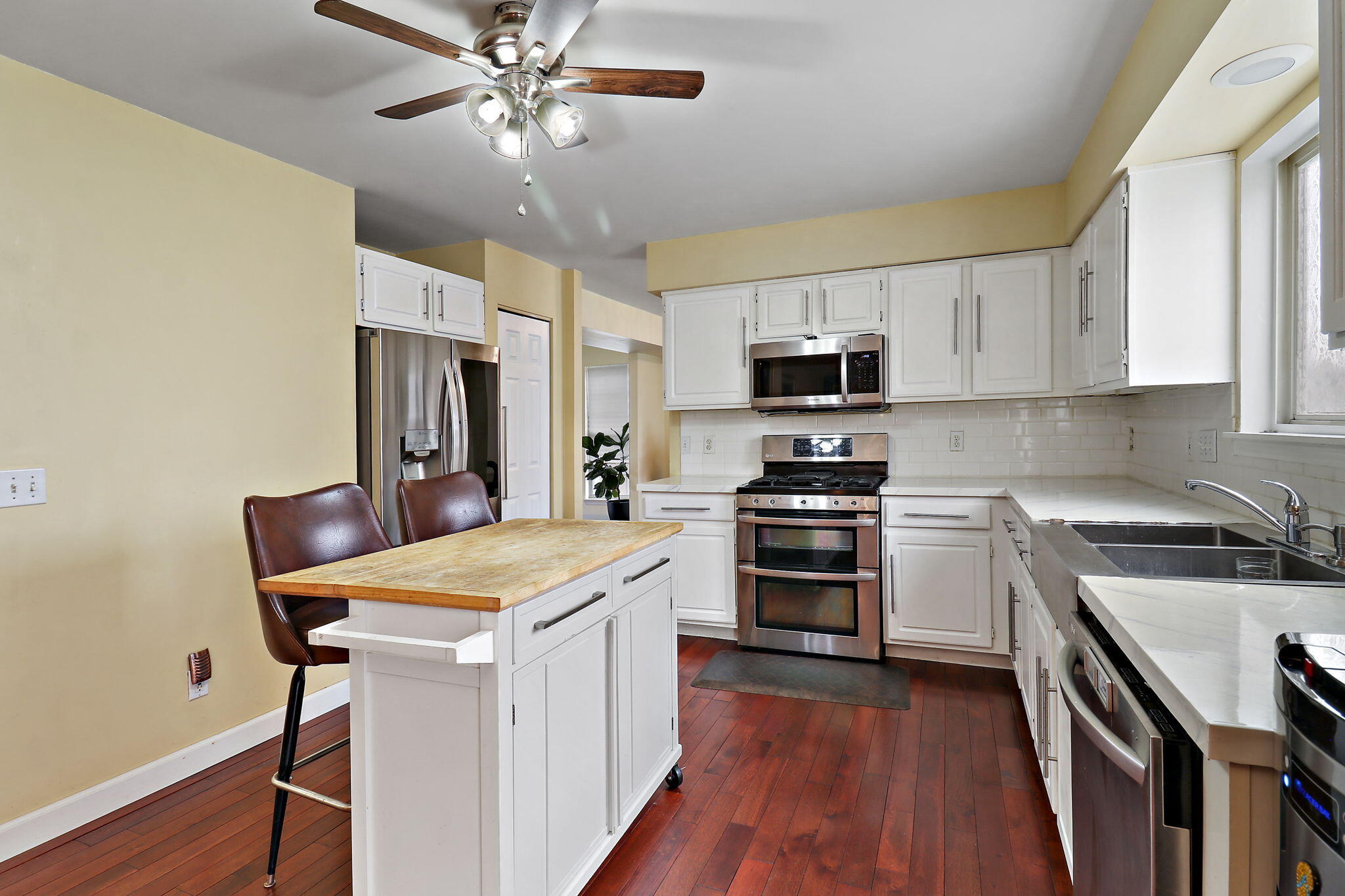 Kenosha, Wisconsin 53142, United States, 3 Bedrooms Bedrooms, ,3 BathroomsBathrooms,Residential,Pending,123463