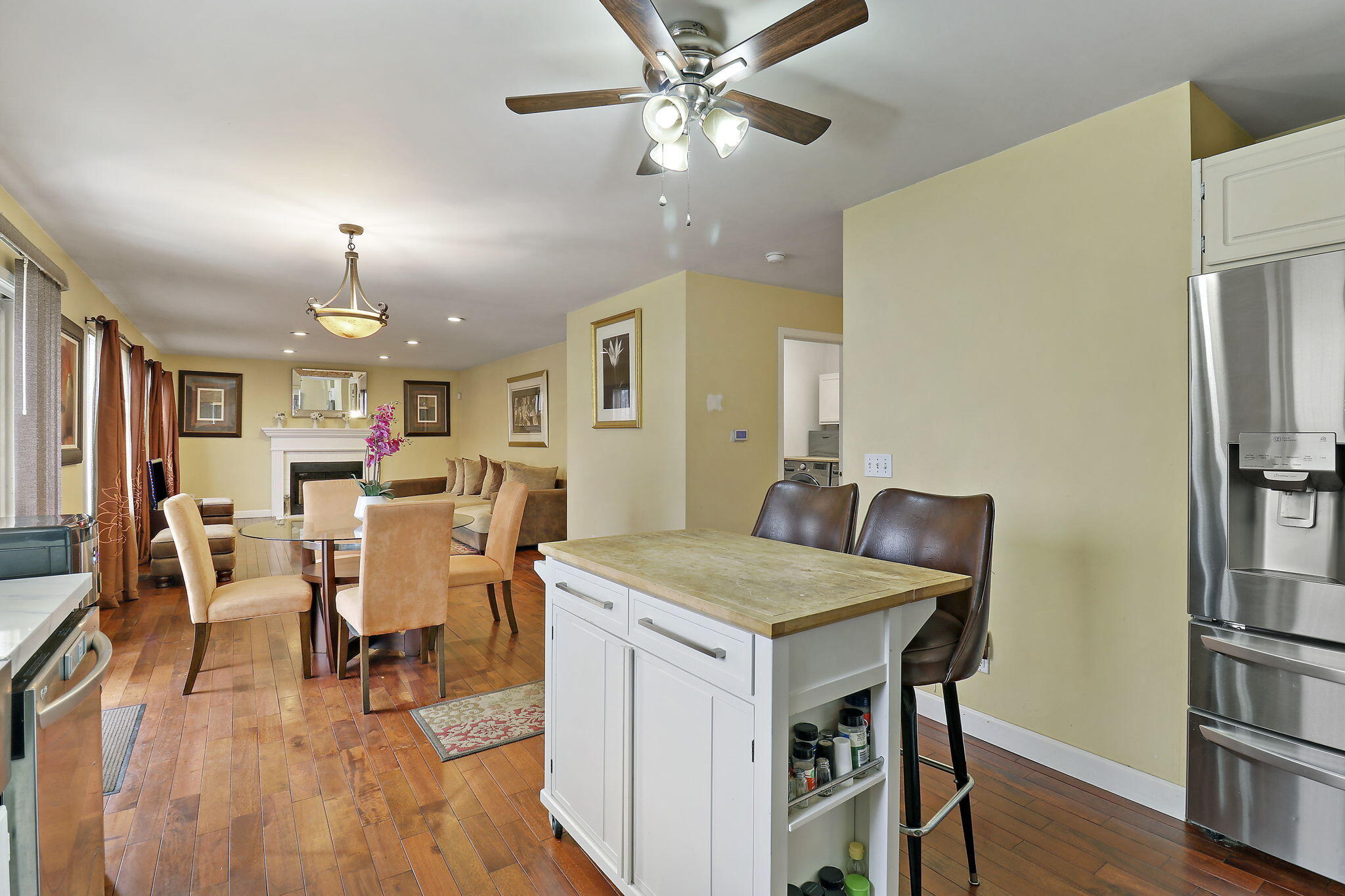 Kenosha, Wisconsin 53142, United States, 3 Bedrooms Bedrooms, ,3 BathroomsBathrooms,Residential,Pending,123463