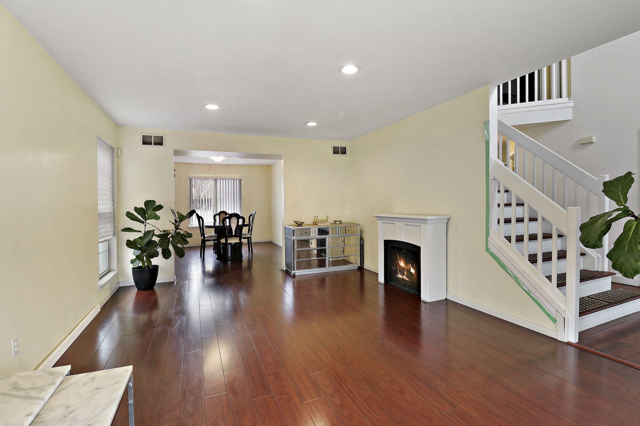 Kenosha, Wisconsin 53142, United States, 3 Bedrooms Bedrooms, ,3 BathroomsBathrooms,Residential,Pending,123463