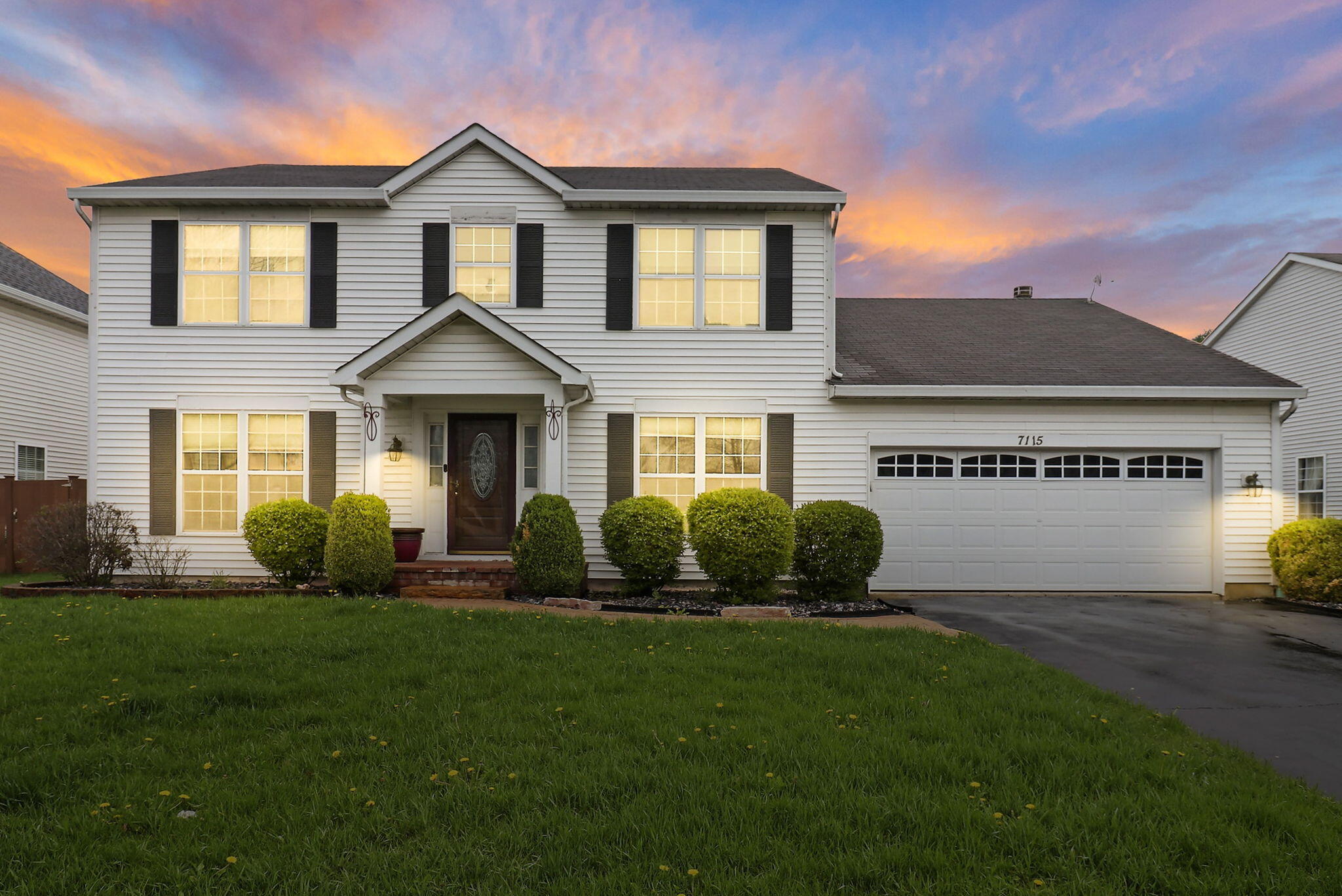 Kenosha, Wisconsin 53142, United States, 3 Bedrooms Bedrooms, ,3 BathroomsBathrooms,Residential,Pending,123463