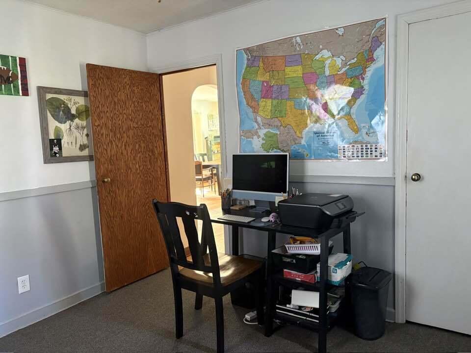 Milwaukee, Wisconsin 53215, United States, 3 Bedrooms Bedrooms, ,2 BathroomsBathrooms,Residential,Pending,196418