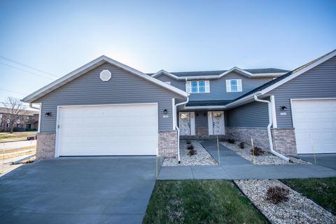 1363 Legion Cir, West Bend, WI 53090 - #: 1917156