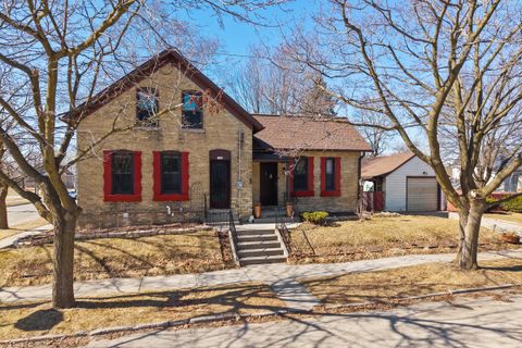 Photo of 1144 S 25th St, Manitowoc, WI 54220 (MLS # 1954711)