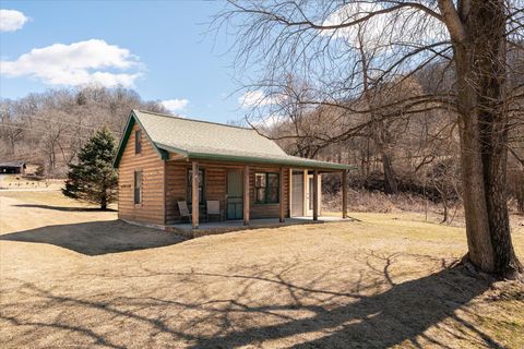 E10607 S Elk Run Rd, Webster, WI 54664 - MLS#: 1911435