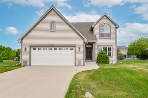 Photo of 606 E Emily Ave, Elkhorn, WI 53121 (MLS # 1963333)