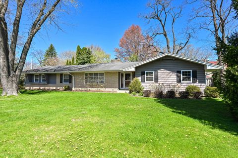 Photo of 18830 Brookdale Dr, Brookfield, WI 53045 (MLS # 1958578)