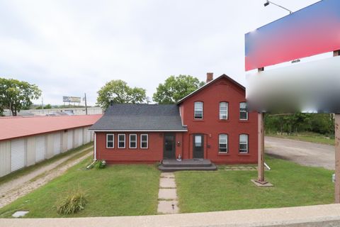 Photo of 433-435 Rose St St, La Crosse, WI 54603 (MLS # 1950222)