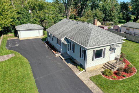 Photo of 12616 W Park Ave, New Berlin, WI 53151 (MLS # 1982319)