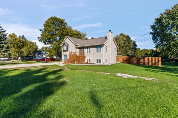 2307 N 40TH ST, SHEBOYGAN, WI 53083 - Image 2d74f7009d58bc66e4e95095979d683d/3075000191