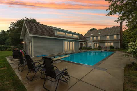 Photo of 165 Hickory Dr, Delafield, WI 53018 (MLS # 1976041)