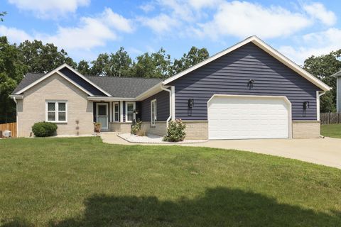 Photo of 7742 W Lake Pointe Dr, Franklin, WI 53132 (MLS # 1931874)