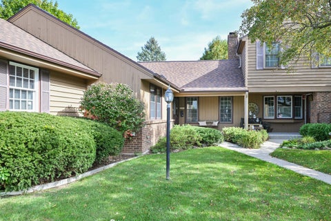 Photo of 12583 N Woodberry Dr, Mequon, WI 53092 (MLS # 1985482)