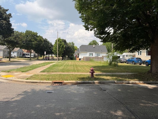 16 S 89TH ST, MILWAUKEE, WI 53214 - Image 2dfd08c5cffa04b7da98067d47c2c9c2/3275044922