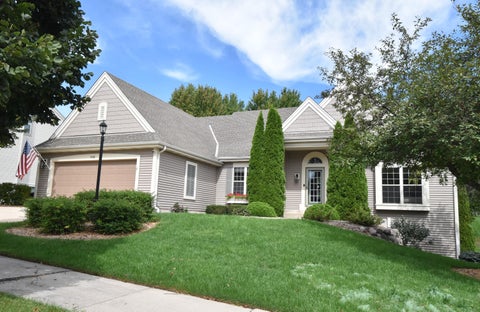 Photo of 930 Dana Ln, Waukesha, WI 53189 (MLS # 1980121)