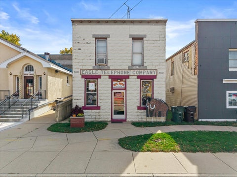 Photo of 117 W Main St, Palmyra, WI 53156 (MLS # 1984493)