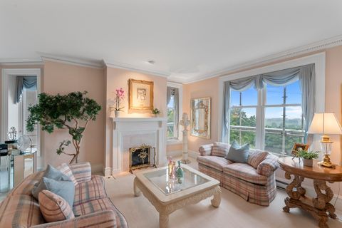 Photo of 777 N Prospect Ave, Milwaukee, WI 53202 (MLS # 1933250)