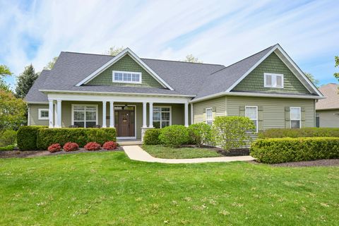 Photo of 539 Bridgewater Cir, Williams Bay, WI 53191 (MLS # 1961921)