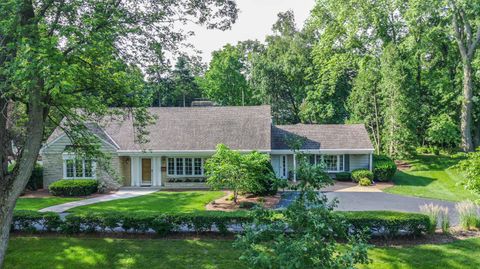 Photo of 905 W Larabee St, Port Washington, WI 53074 (MLS # 1927630)