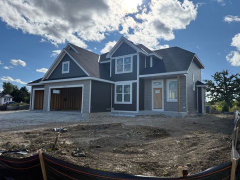 W215N4855 Kathleen Dr, Menomonee Falls, WI 53051 - #: 1919176