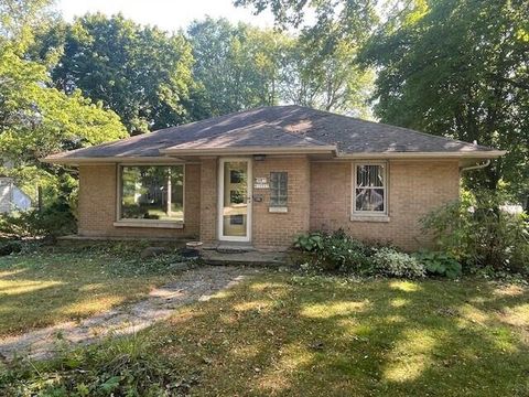 Photo of N87W15717 Kenwood Blvd, Menomonee Falls, WI 53051 (MLS # 1938881)