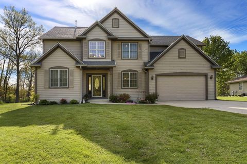 Photo of 9485 S 96th St, Franklin, WI 53132 (MLS # 1962697)